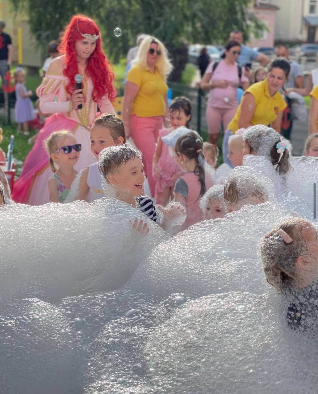 BUBBLE SHOW